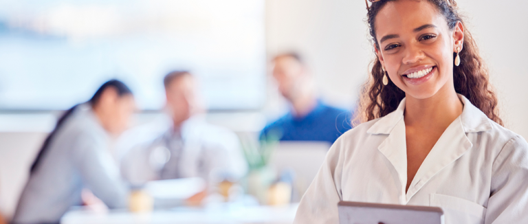 Gestão de Clínicas: 3 erros comuns que impedem o crescimento do seu negócio de beleza.